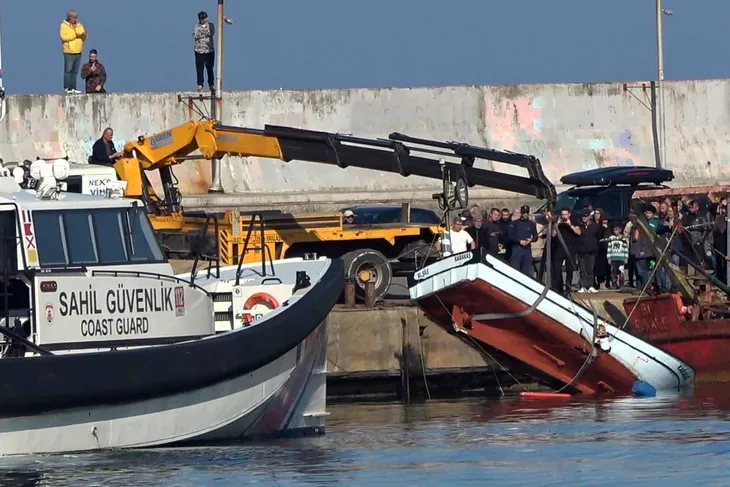 İstanbul Şile’deki deniz kazasında batan tekne çıkarıldı… Balıkçıdan halen haber yok!